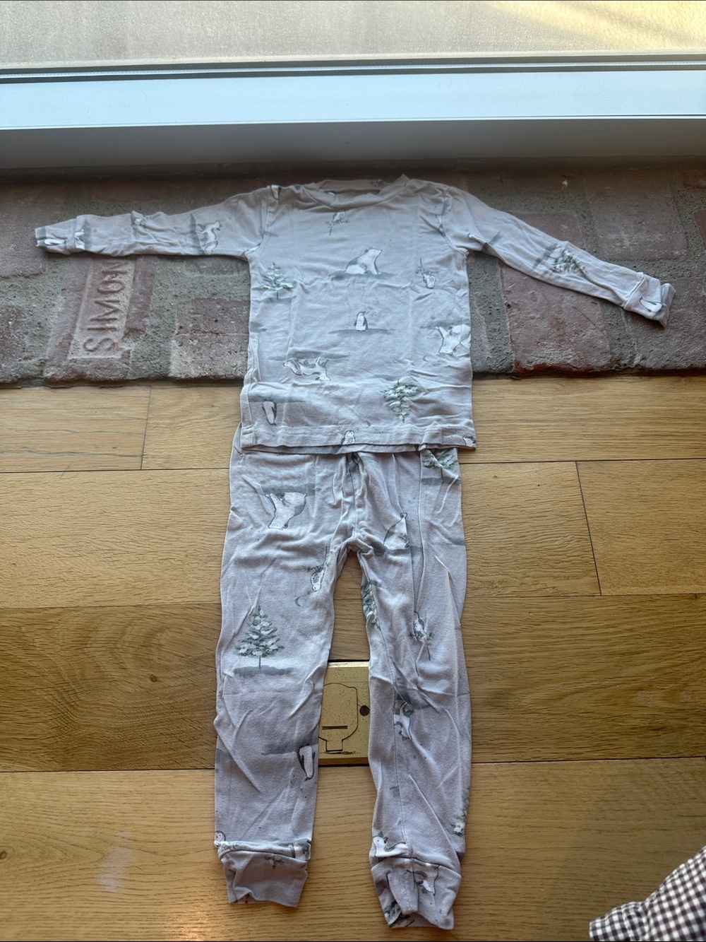 Carter's Light Gray Polar Bear & Tree Pajama Set